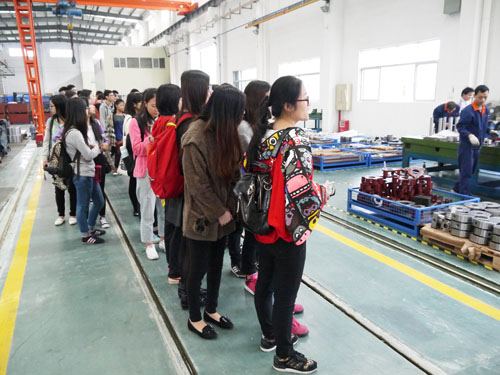 順德職業技術學院44名學生到聯升公司參觀學習 順德職業技術學院44名學生到聯升公司參觀學習